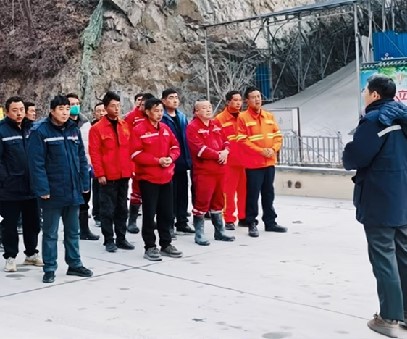 實(shí)戰(zhàn)演練，防患未“燃”｜雙河金礦開(kāi)展冬季火災(zāi)應(yīng)急預(yù)案演練